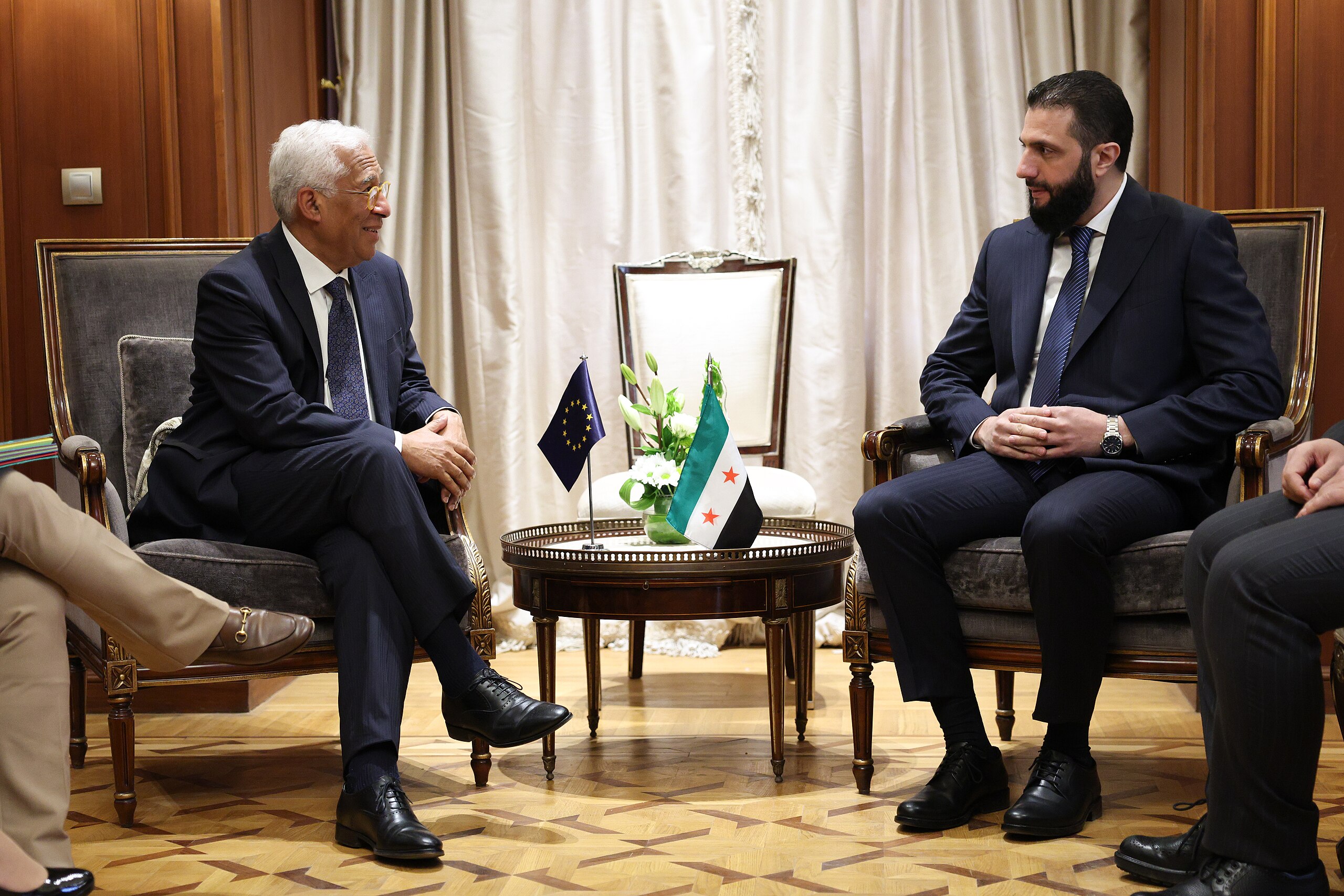 Syriens erstes Parlament nach Assad: Leere Sitze und leere Versprechungen?